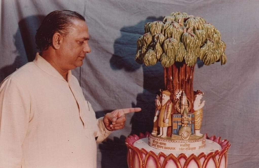 Ekta Vriksh — Sab Dharm Saman — Tree of Unity marble sculpture by Pandit Lallu Prasad Sharma